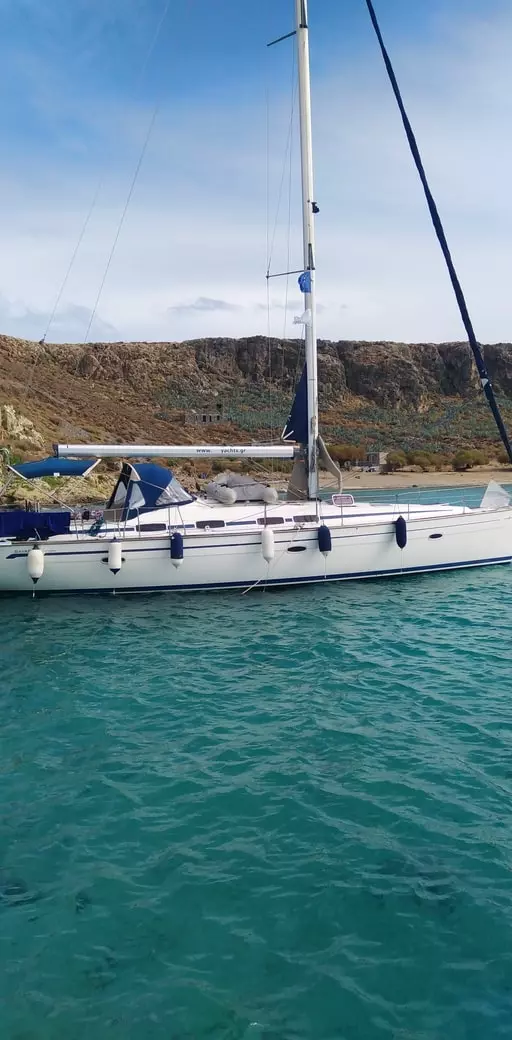 Sailing a yacht in Chania